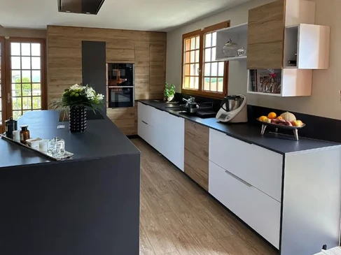 Élaboration et pose de cuisines sur mesure